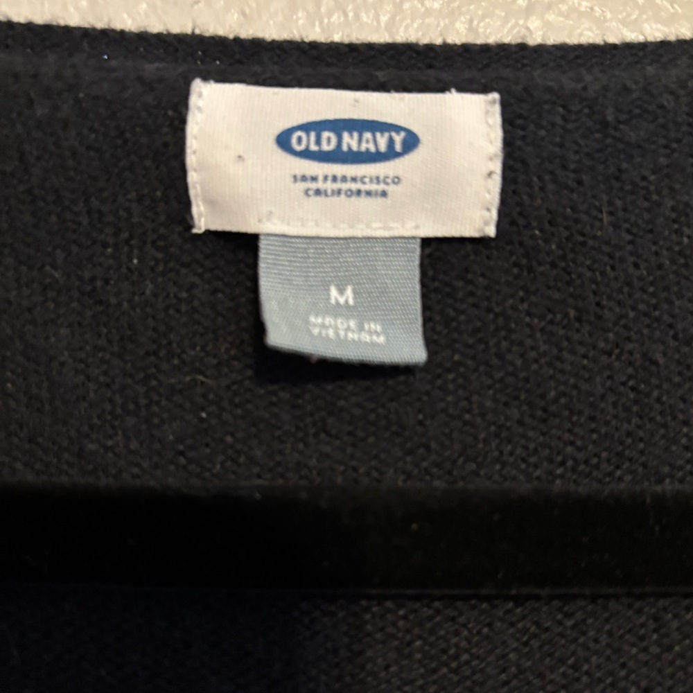 Old Navy women’s black v-neck sweater size M - Picture 3 of 4